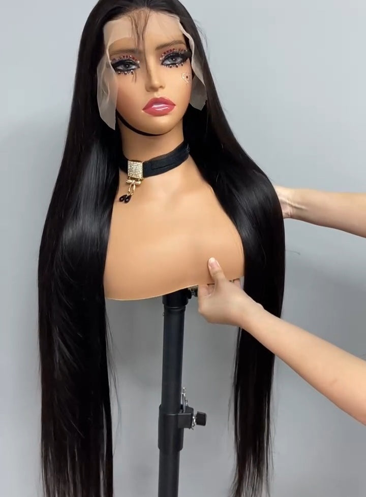 13*4 lace  frontal wig HD. transparent straight 1b 250 % density 32 inch 100 % Human hair